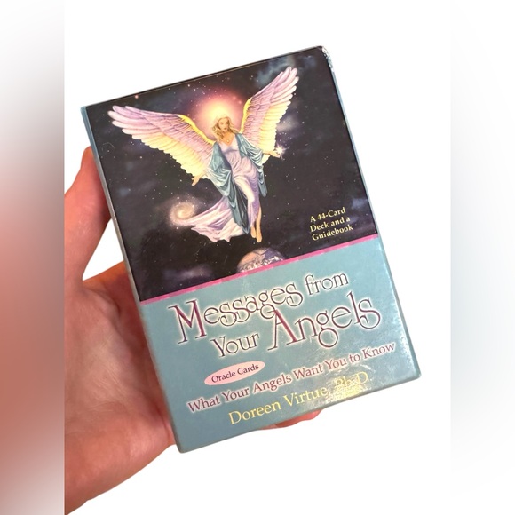 Messages from Your Angels Authentic Oracle Cards Doreen Virtue Hay House Orig - Picture 2 of 7
